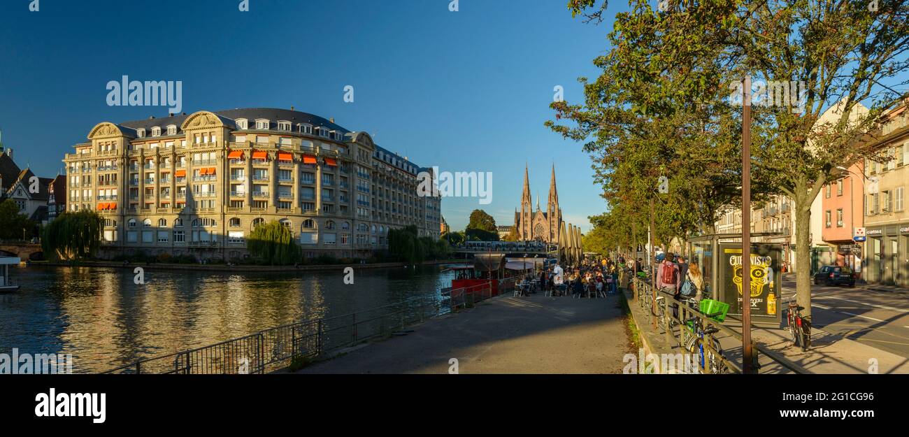 FRANCE, BAS-RHIN (67), STRASBOURG, ESCA BUILDING, ST. PAUL'S CHURCH AND ...