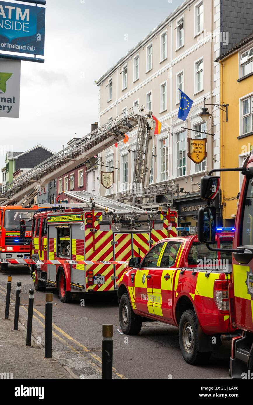 Killarney, County Kerry, Ireland. 7th June, 2021. Units of fire service attending the scene at the Eviston House Hotel on New Street in Killarney after a fire broke out in the building. Emergency services were alerted in the early hours of the June Bank Holiday Monday morning. There's still no official version for the fire. Credit: Ognyan Yosifov / Alamy live news Stock Photo