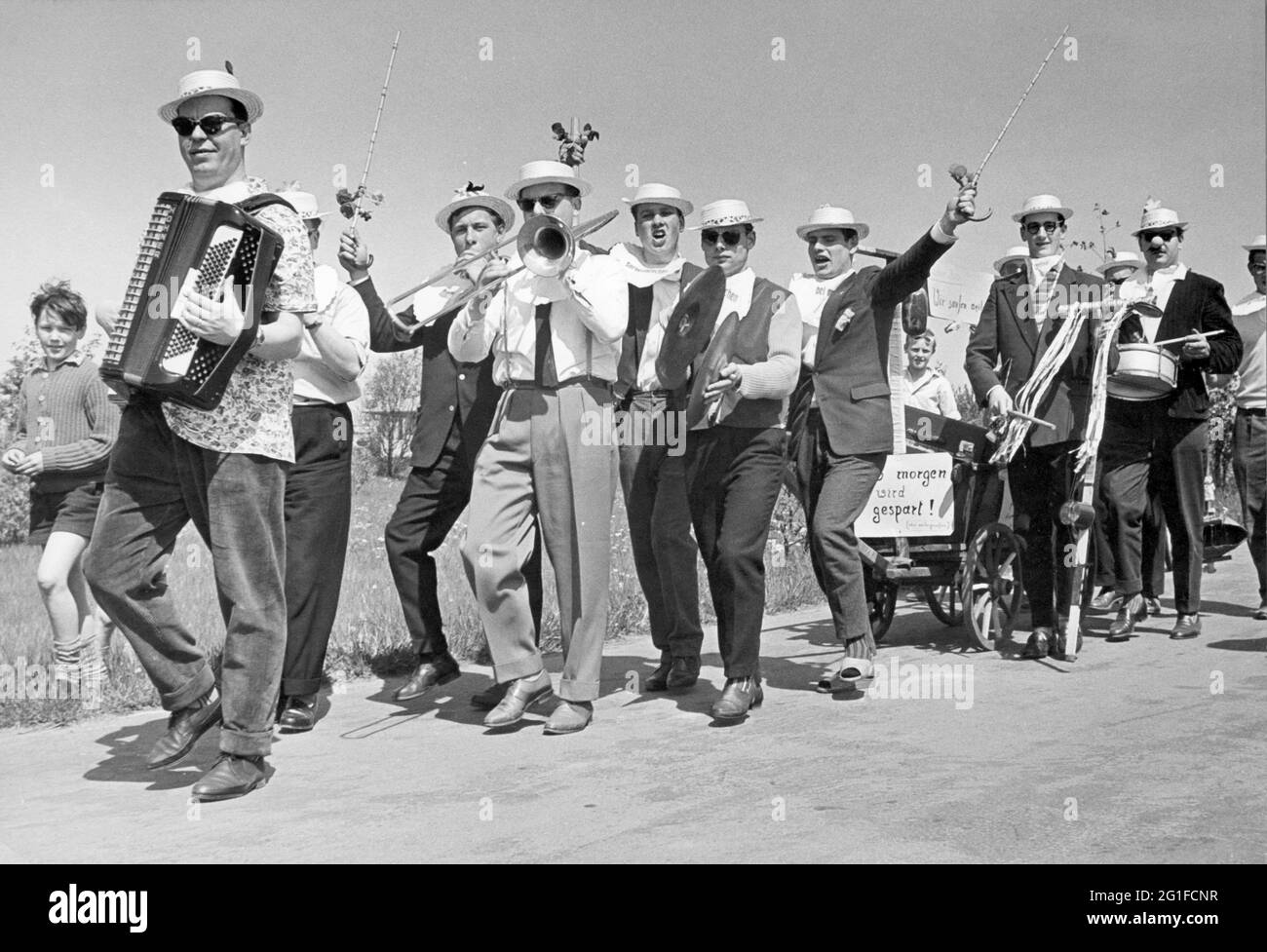 festivities, Father's Day, men on the way, group of men, making music and party, Germany, 1960s, ADDITIONAL-RIGHTS-CLEARANCE-INFO-NOT-AVAILABLE Stock Photo