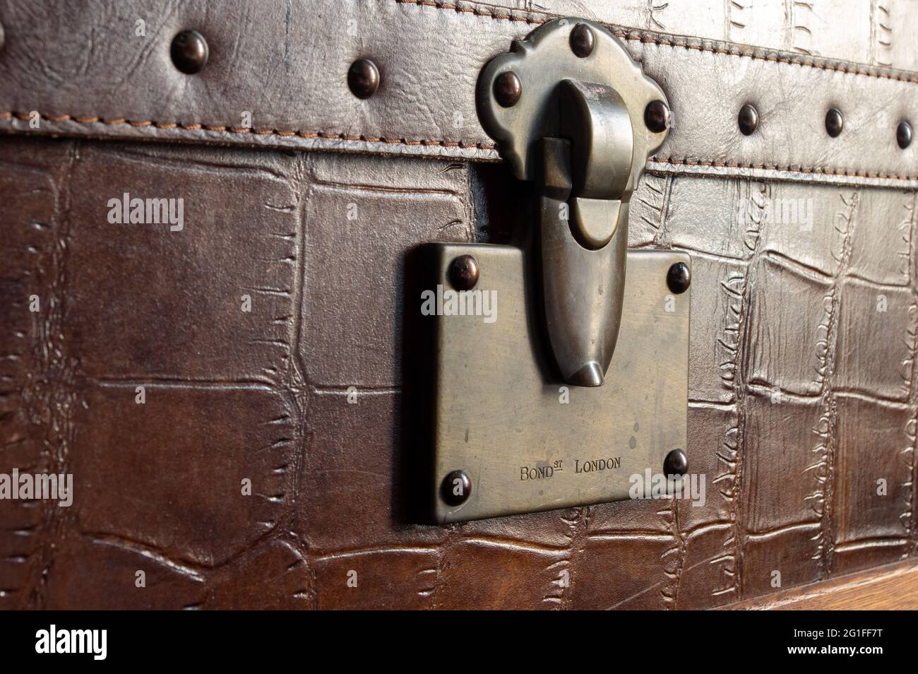 Steamer trunk hi-res stock photography and images - Alamy