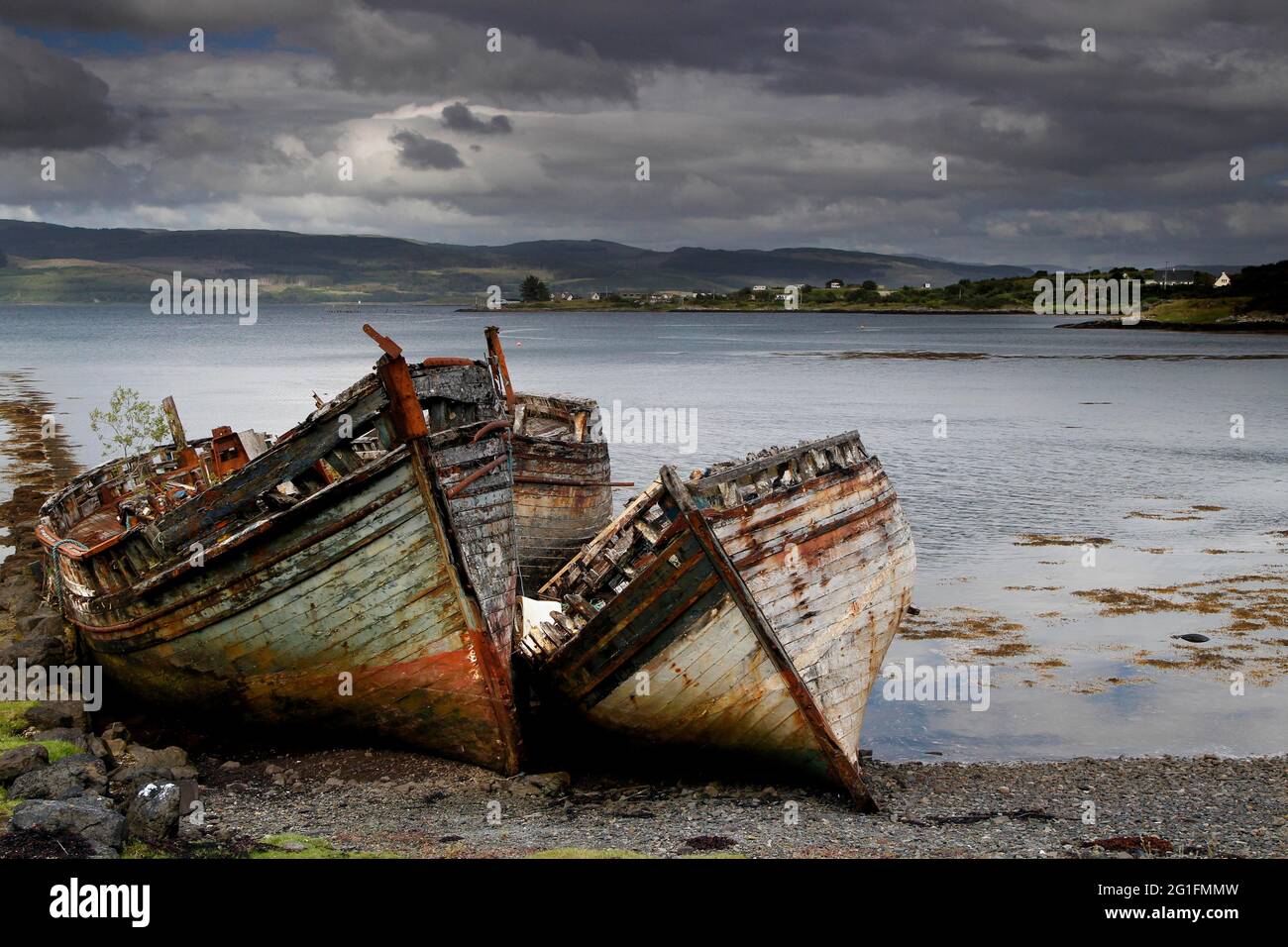 Coast, Beach, Shipwrecks, Fishing boats, Atlantic, Salen, Mull, Inner Hebrides, Hebrides, Highlands, Highland, Scotland, Great Britain Stock Photo