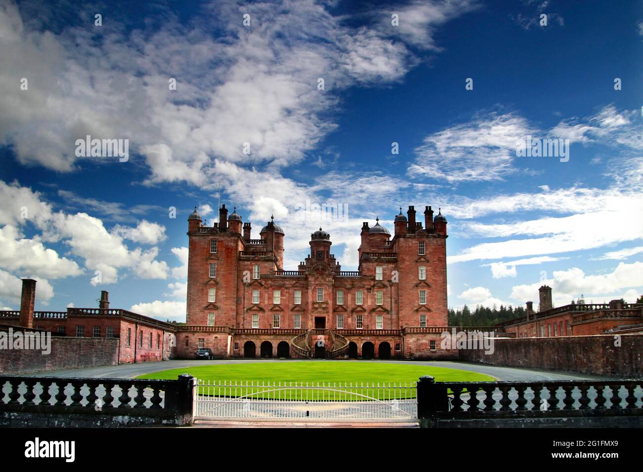 Drumlanrig Castle, Castle, Renaissance Castle, Clan Douglas, Earl of Queensberry, Duke of Queensberry, Dukes of Bucceleuch, Thornhill, Dumfries and Stock Photo