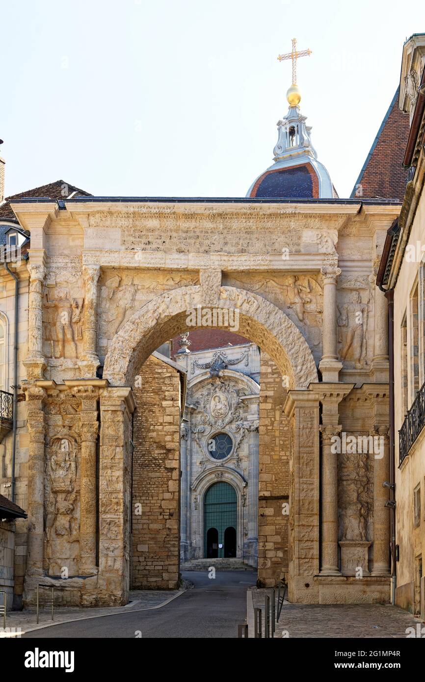 France, Doubs, Besancon, historical centre, Porte Noire (Black gate),  triumphal arch from the 2th century and St John Cathedral Stock Photo -  Alamy