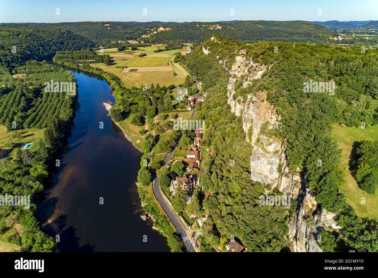 France, Dordogne, Perigord Noir, Dordogne valley, V�zac, Marqueyssac castle, terraced boxwood gardens designed by Le N�tre (aerial view) Stock Photo