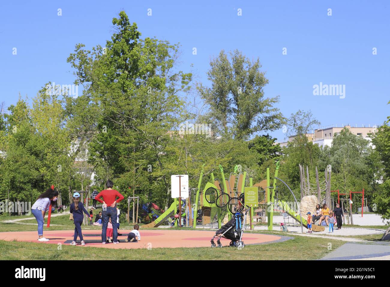 France, Gironde, suburb of Bordeaux, Bruges, Ausone park (12 hectares) opened in 2019 and designed by the landscape designer Graziella Barsacq and the agency Moonwalk Local, space for children Stock Photo