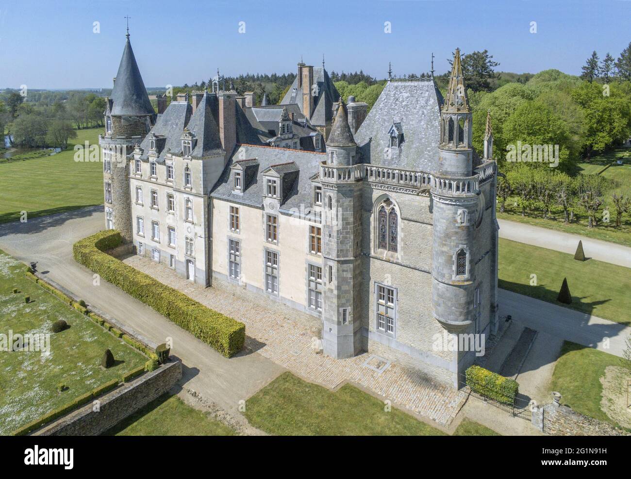 France, Ille-et-Vilaine, Argentr�-du-Plessis, the Ch�teau du Plessis (aerial view) Stock Photo