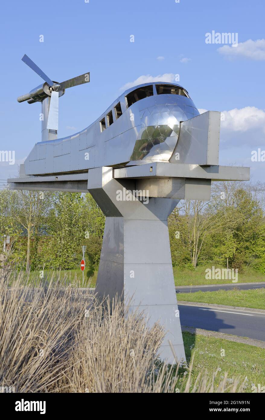 France, Essonne, Gometz-la-Ville, aluminium sculpture on the roundabout of  the RD988, the prototype 01, realized by the artist Georges Saulterre in  homage to Jean Bertin engineer at Snecma having imagined and designed