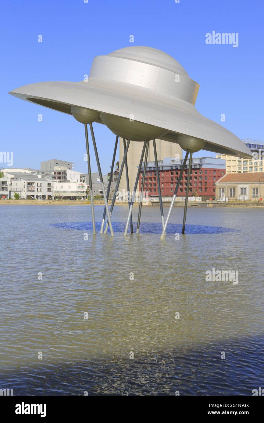 France, Gironde, Bordeaux, Bacalan district, Bassins � Flot, basin n � 1, Spaceship of the British artist Suzanne Treister installed in 2018 Stock Photo