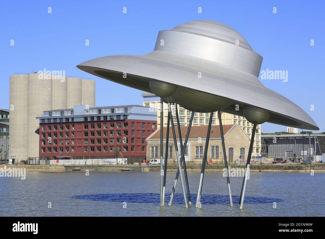 France, Gironde, Bordeaux, Bacalan district, Bassins � Flot, basin n � 1, Spaceship of the British artist Suzanne Treister installed in 2018 Stock Photo
