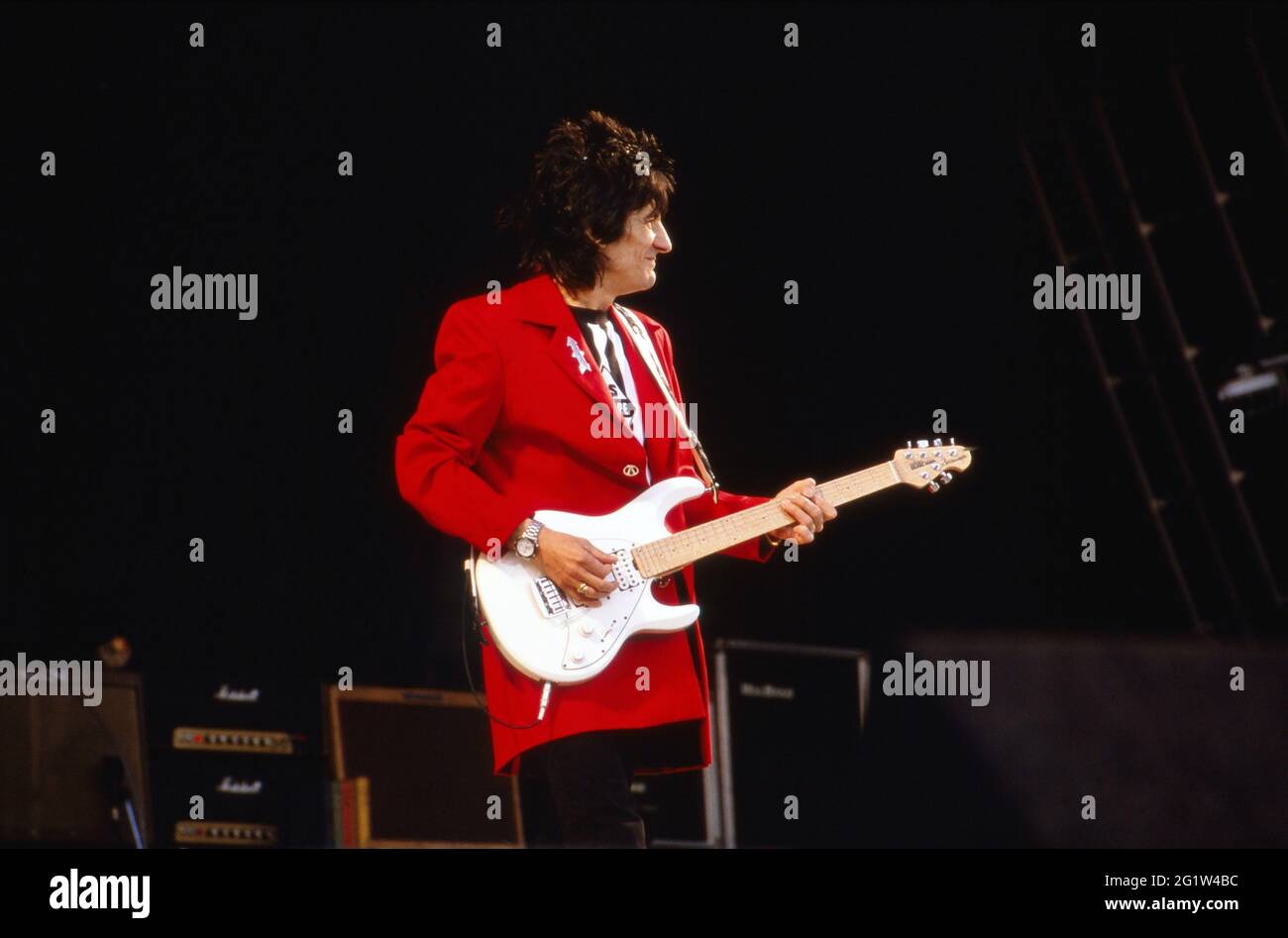 Ron Wood von der Band Rolling Stones live in Hannover, Deutschland 1990. Stock Photo