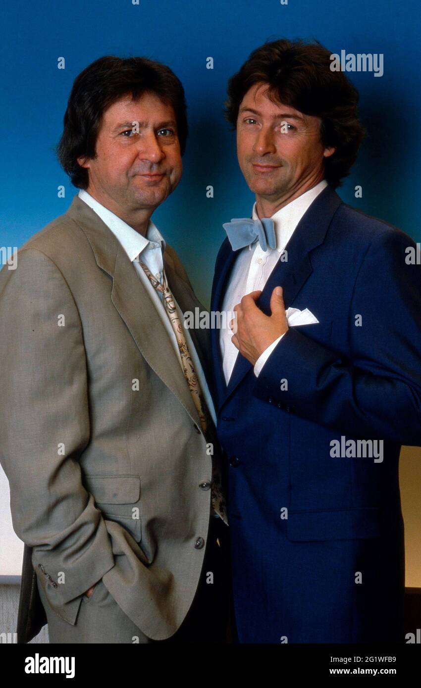 Fotoshooting Herbert Herrmann und Stefan Behrend in Theater "Ein seltsames  Paar" 1988 Stock Photo - Alamy