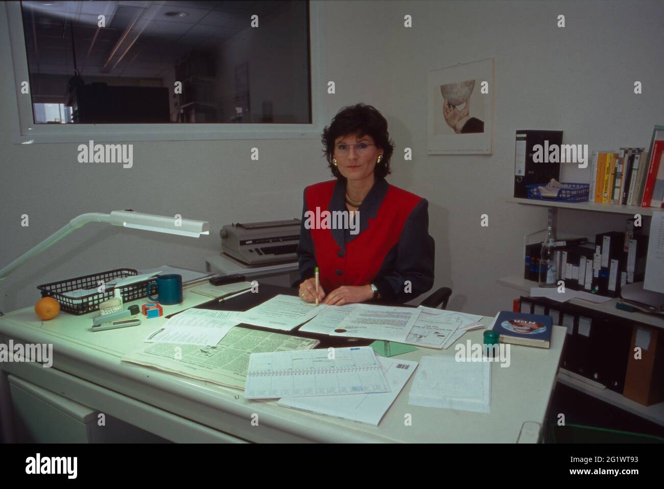 Sabine Elke Geisen moderiert 'Skala' beim Hessischen Rundfunk, Deutschland 1993. Stock Photo
