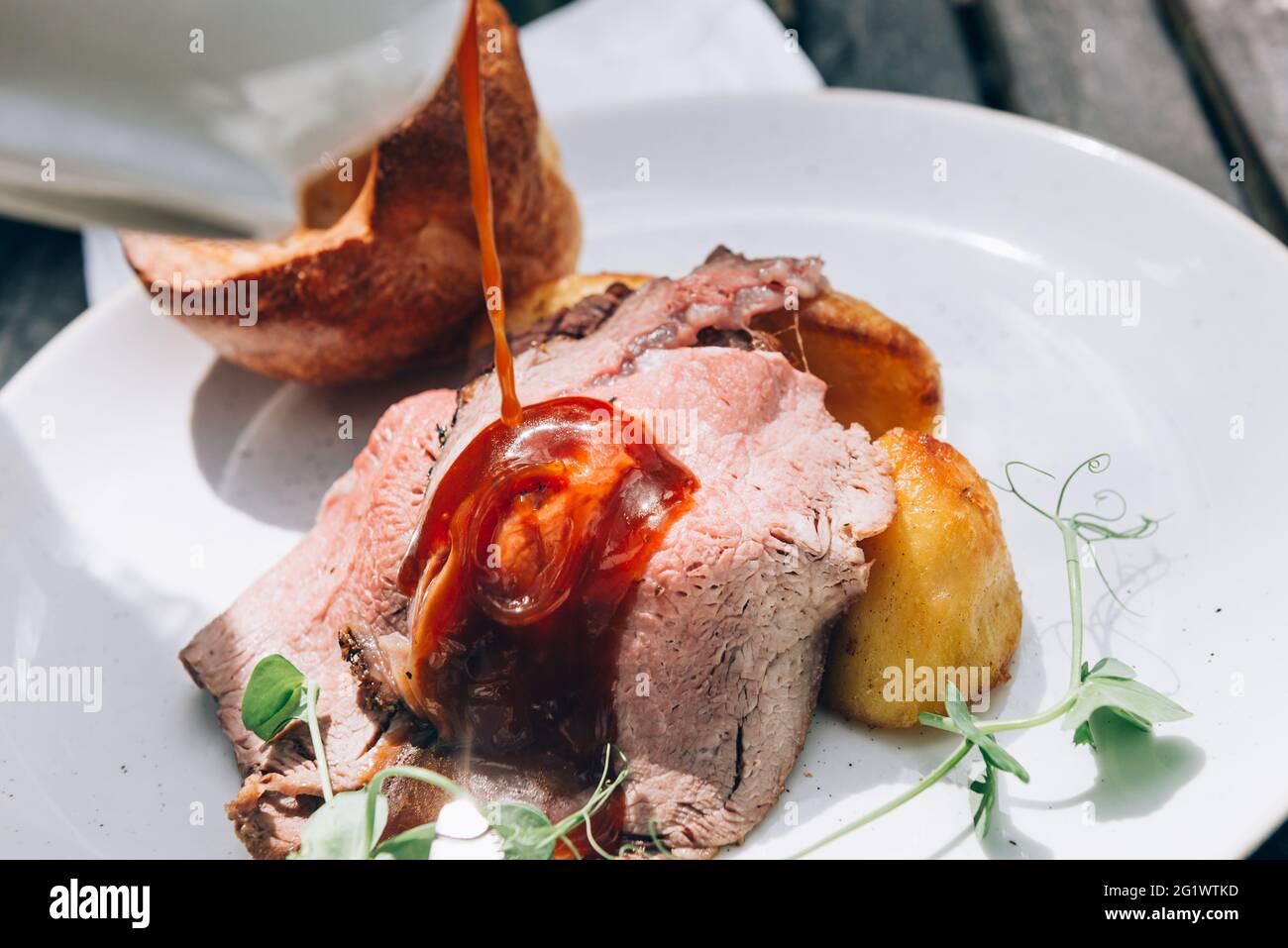 Sunday Roast in Pub Stock Photo Alamy
