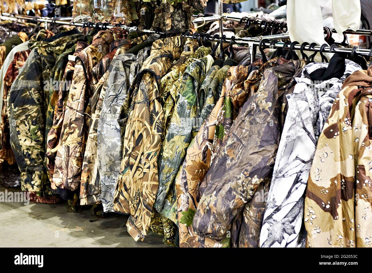 Camouflage military clothing hi-res stock photography and images - Alamy