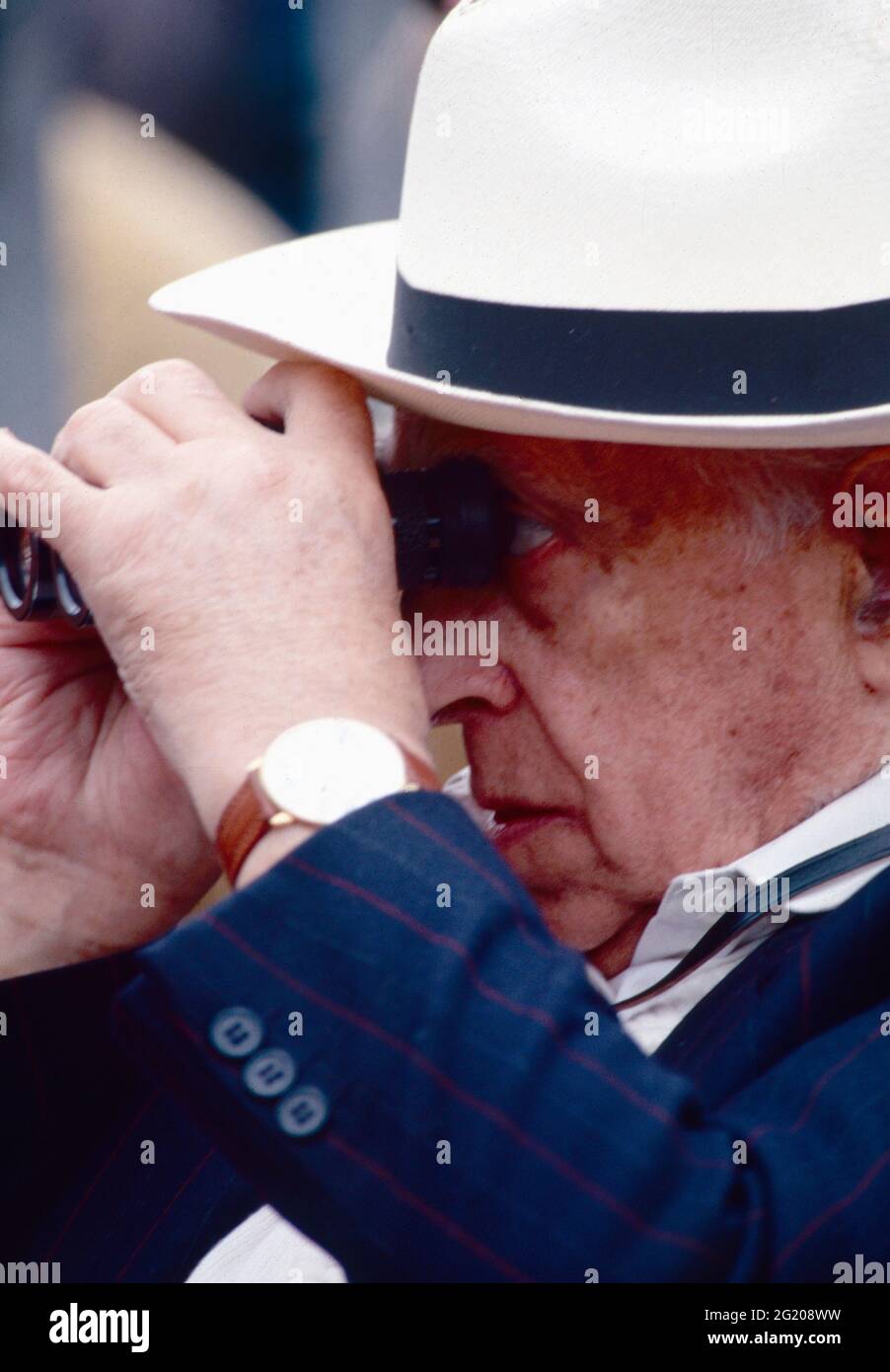 Welsh fitness guru Ron Thatcher watches Swedish tennis player Bjorn Borg, Monte Carlo Open, 1991 Stock Photo