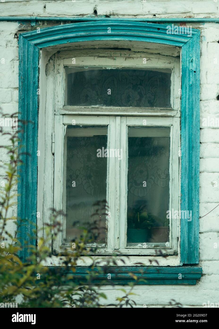 A window in an old residental brick house Stock Photo - Alamy
