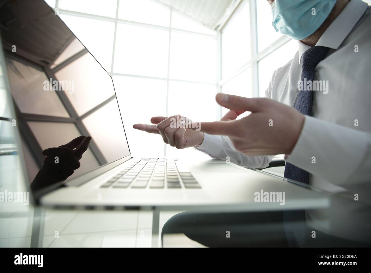 Spacious office desk male hi-res stock photography and images - Alamy