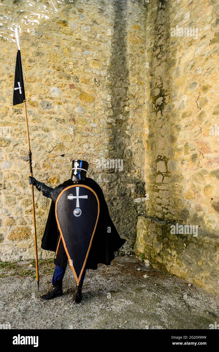 Knight st george hi-res stock photography and images - Alamy