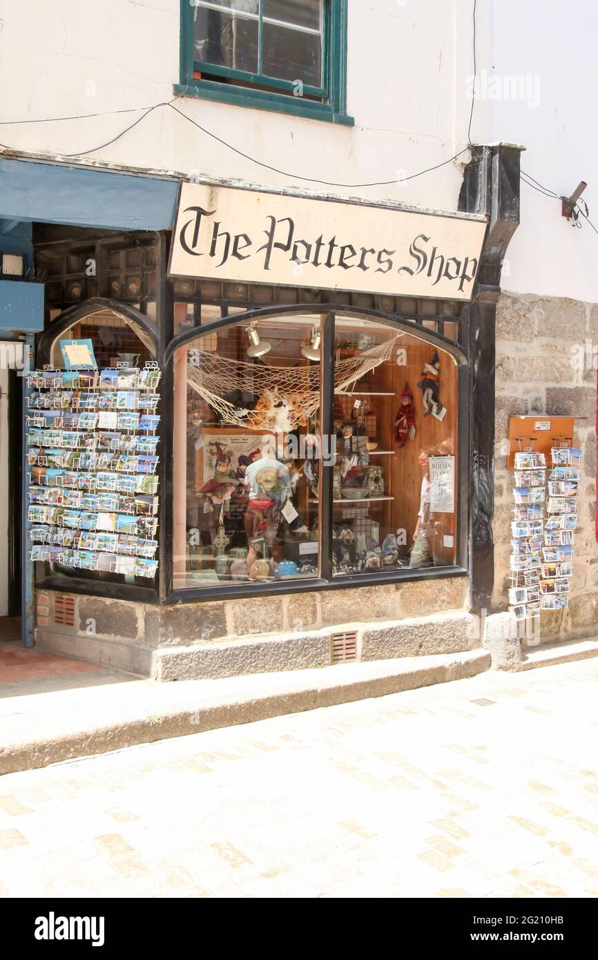 The Potters Shop, Fore Street, St. Ives, Cornwall, UK, June 2021 Stock