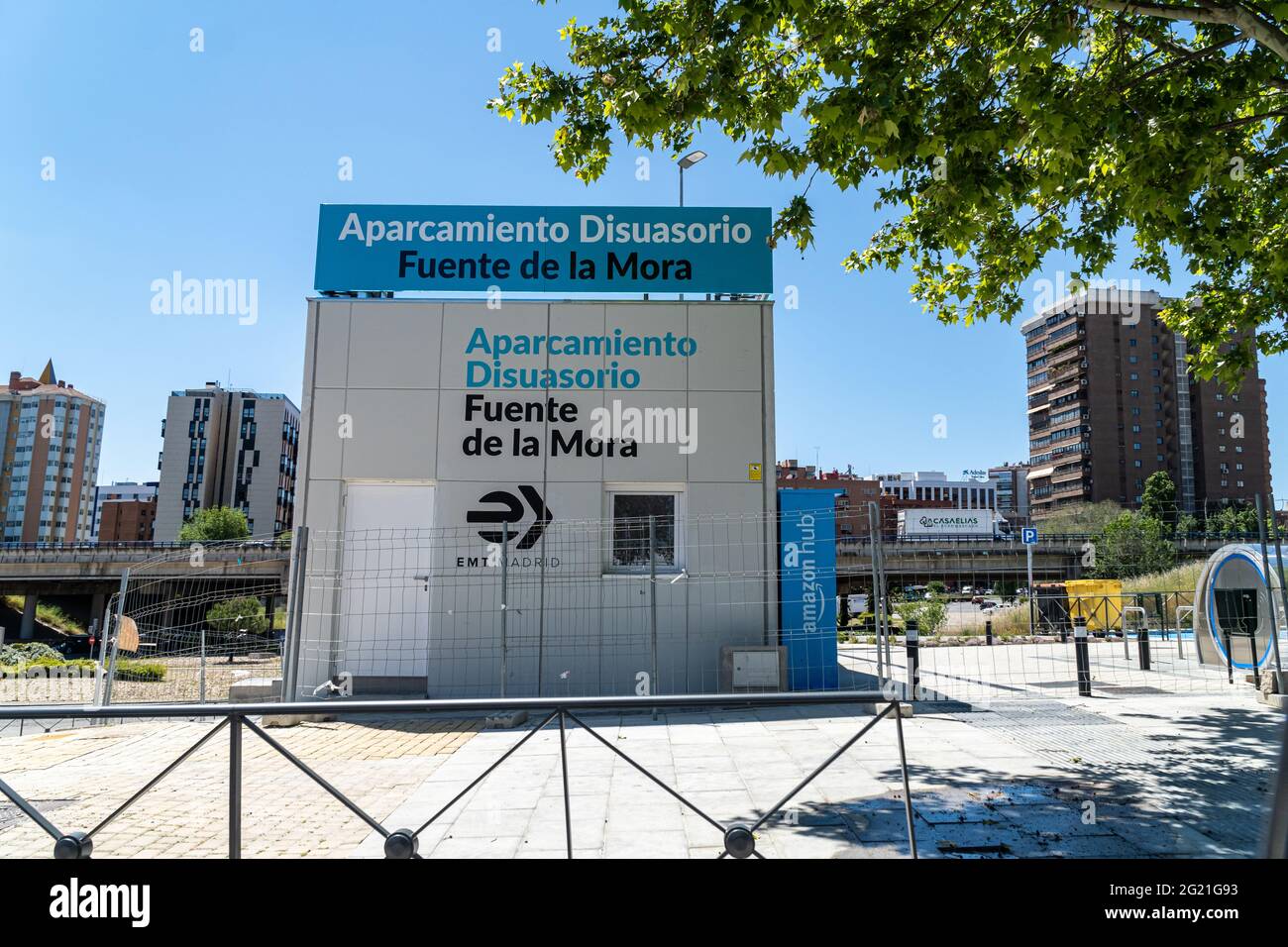 MADRID, SPAIN - May 14, 2021: Main booth of the Fuente de la Mora  park-and-ride lot located in front of the Renfe commuter train station, in  the Sanch Stock Photo - Alamy