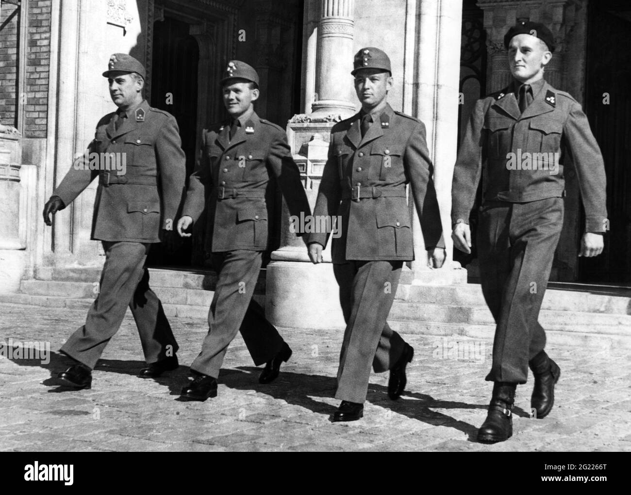 military, Austria, Army, new uniforms, Vienna, 29.7.1956, ADDITIONAL-RIGHTS-CLEARANCE-INFO-NOT-AVAILABLE Stock Photo