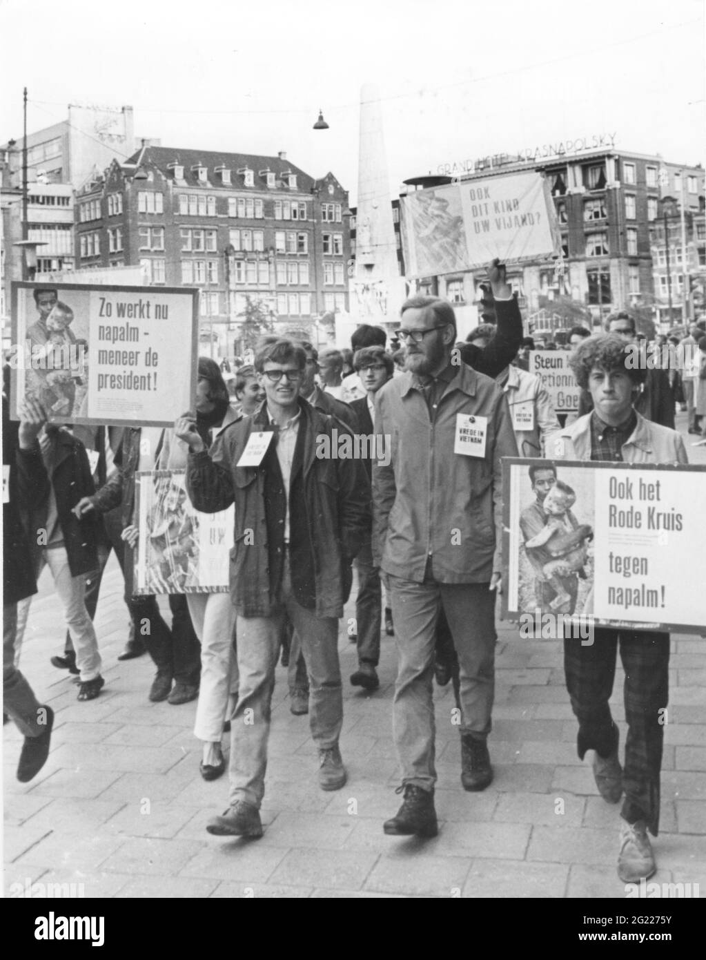 geography/travel, Netherlands, politics, demonstrations, demonstration against the Vietnam War, ADDITIONAL-RIGHTS-CLEARANCE-INFO-NOT-AVAILABLE Stock Photo