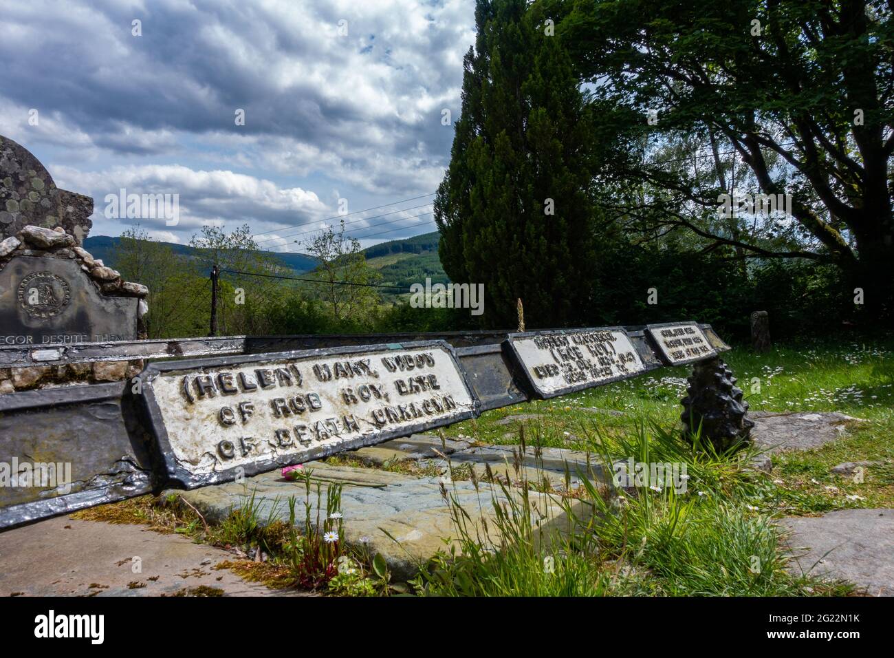 The grave of former outlaw and folk hero Rob Roy MacGregor at Balquhidder, Scotland Stock Photo