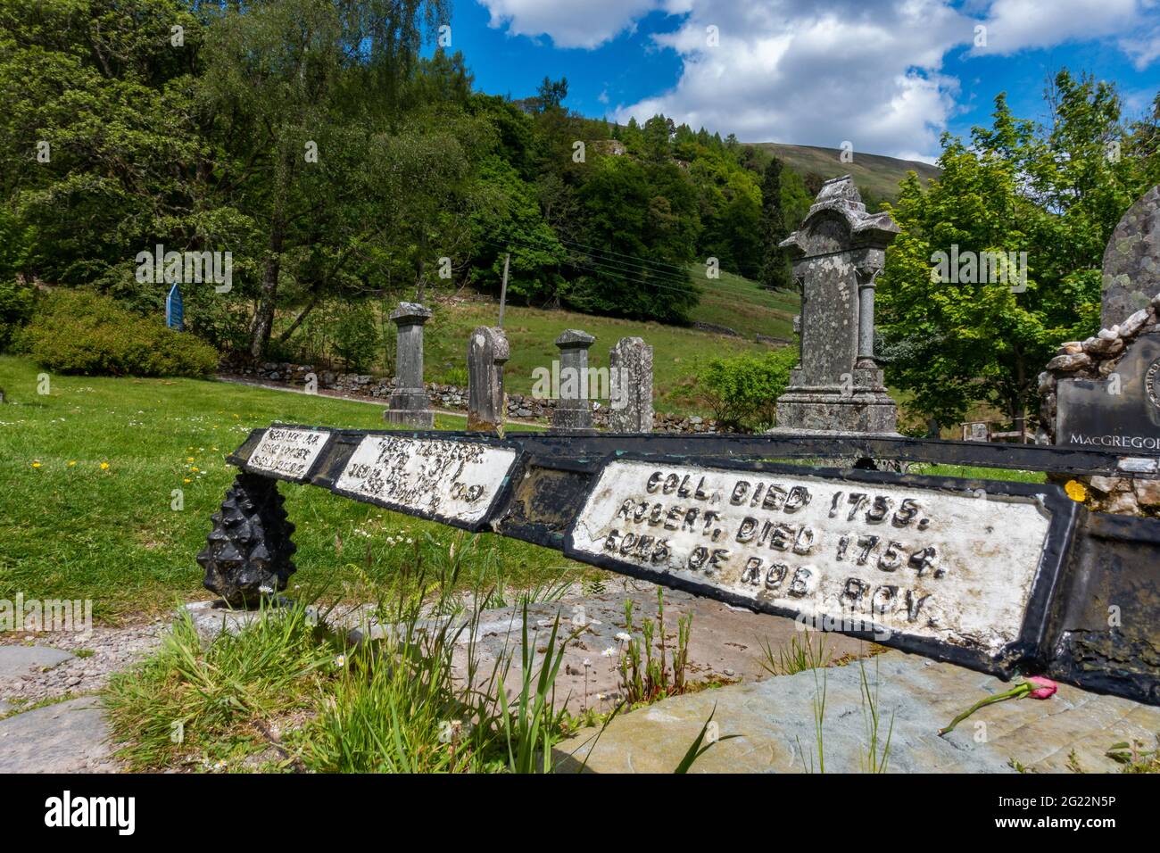 The grave of former outlaw and folk hero Rob Roy MacGregor at Balquhidder, Scotland Stock Photo