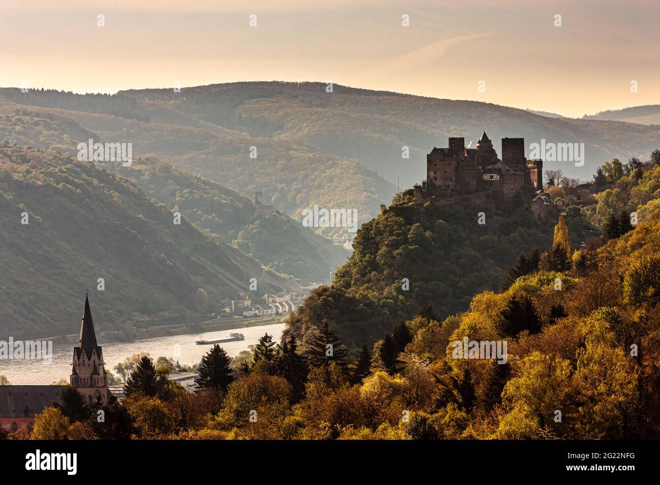 Schönburg castle and Liebfrauenkirche at dawn, Oberwesel, rhine valley, Germany, Europe Stock Photo