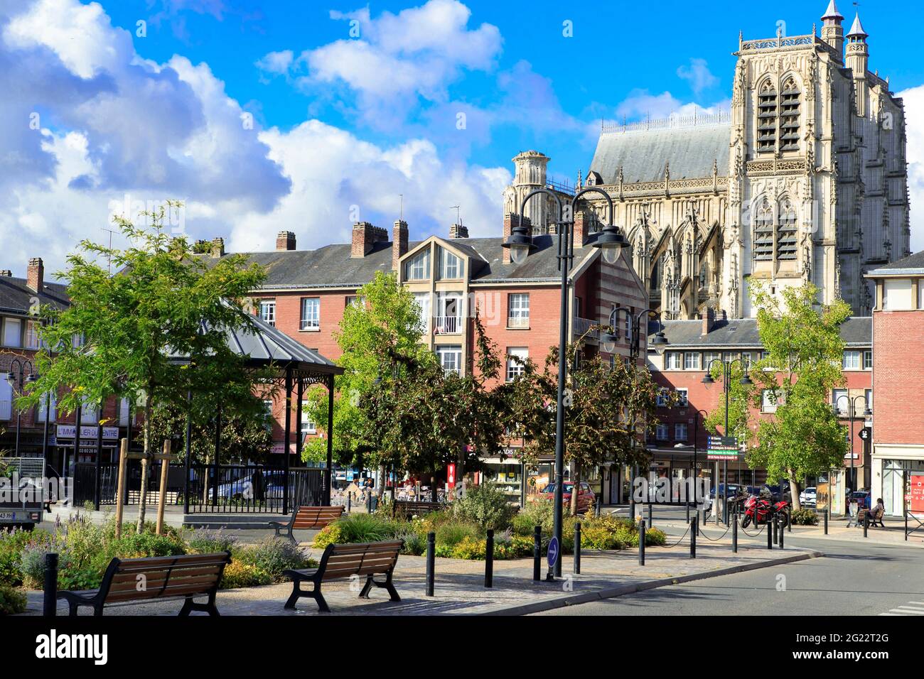 Abbeville (northern France): 'place Max Lejeune' square in the town centre. In the background, the Collegiate Church of Saint Vulfran Stock Photo