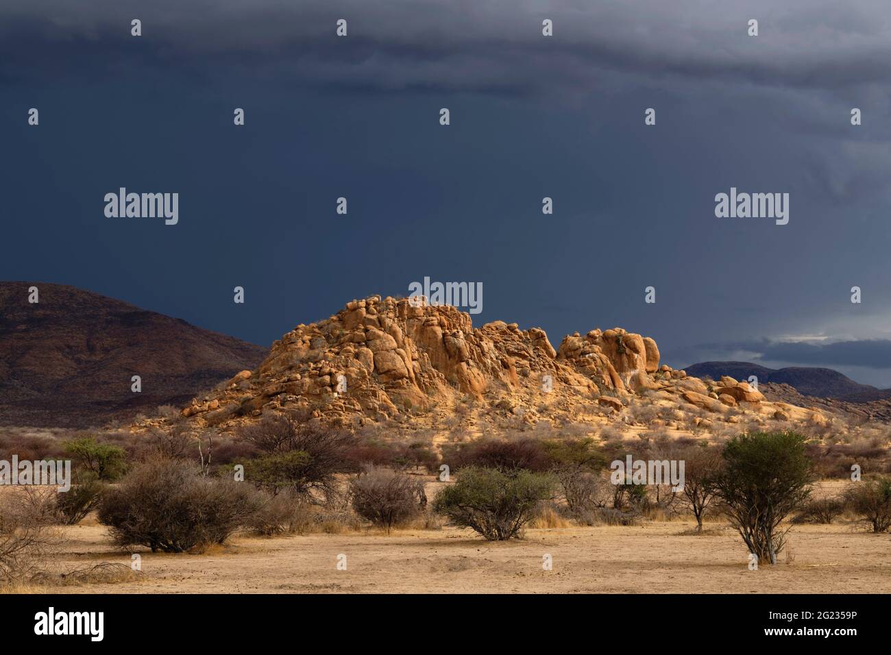 Guest farm Omandumba: Rain clouds over Erongo Mountains, rainy season, near Omaruru,  Erongo Region, Namibia Stock Photo
