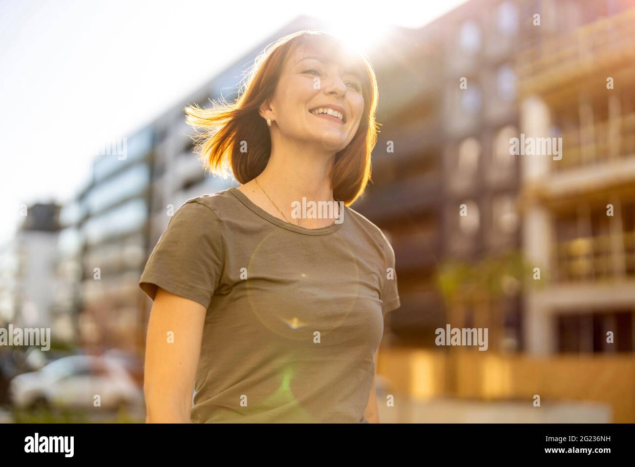Smiling redheaded woman hi-res stock photography and images - Alamy