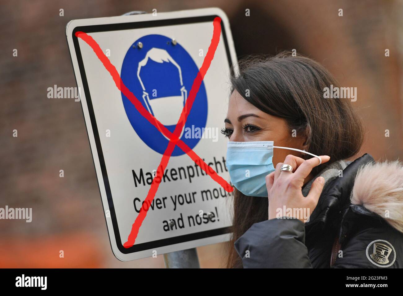 Munich, Deutschland. 08th June, 2021. When does the mask requirement