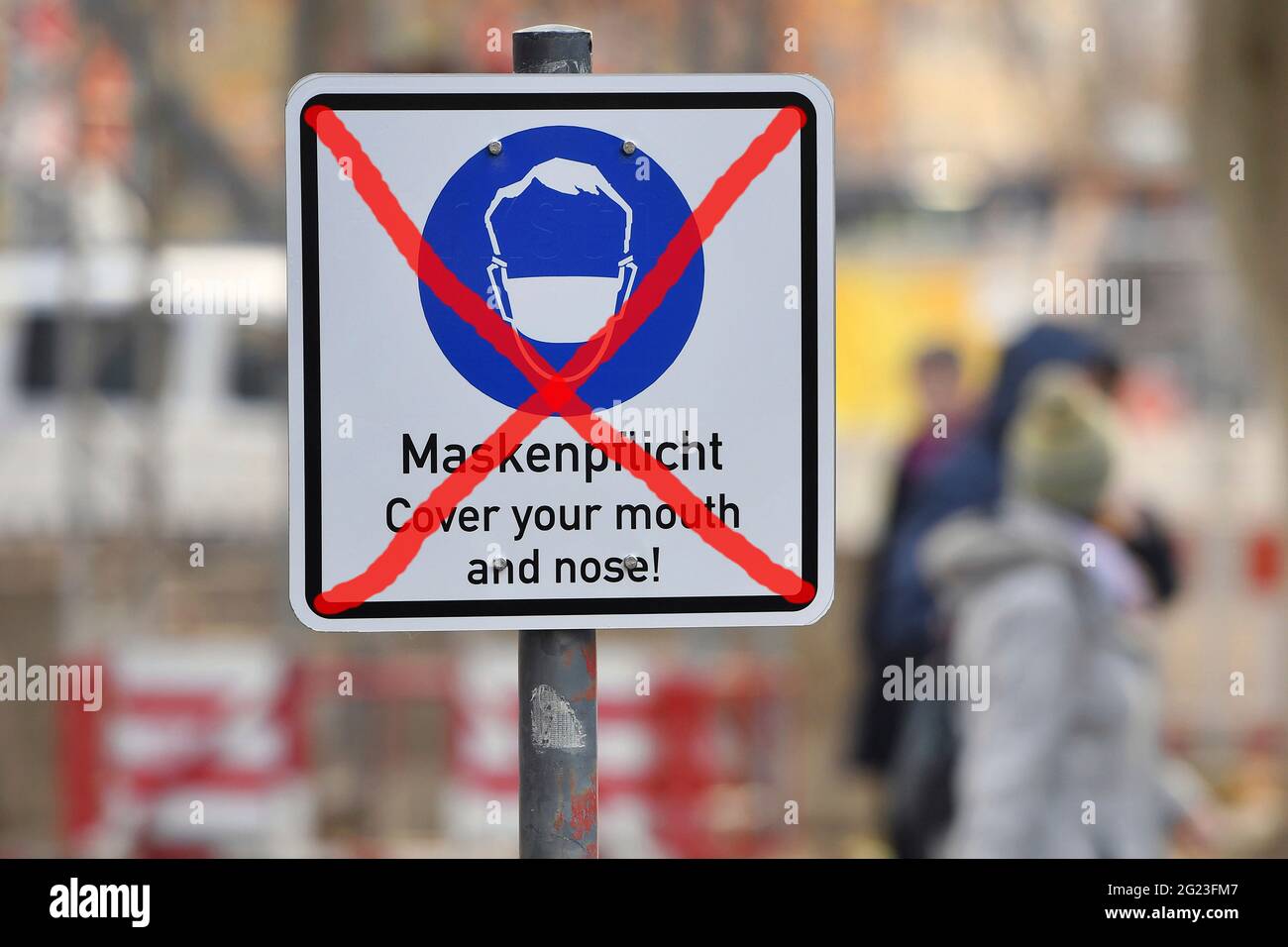Munich, Deutschland. 08th June, 2021. When does the mask requirement