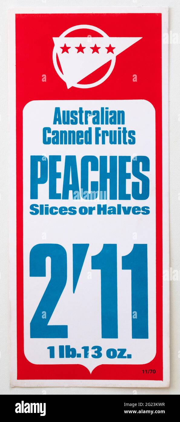 1970s Shop Advertising Price Display Label - Australian Canned Peaches Stock Photo