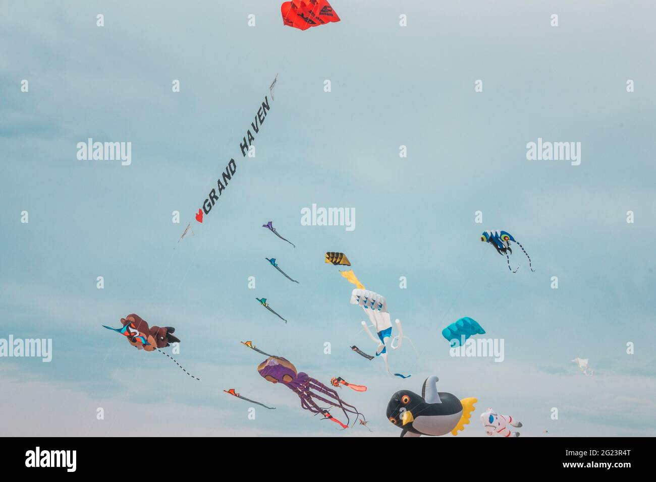 Kites over lake michigan festival hires stock photography and images