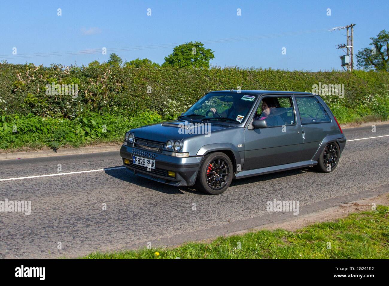 1989 grey Renaut 5 Gt Turbo 2397cc 2dr petrol hatchback, en-route to Caperstorne Hall classic car event UK Stock Photo