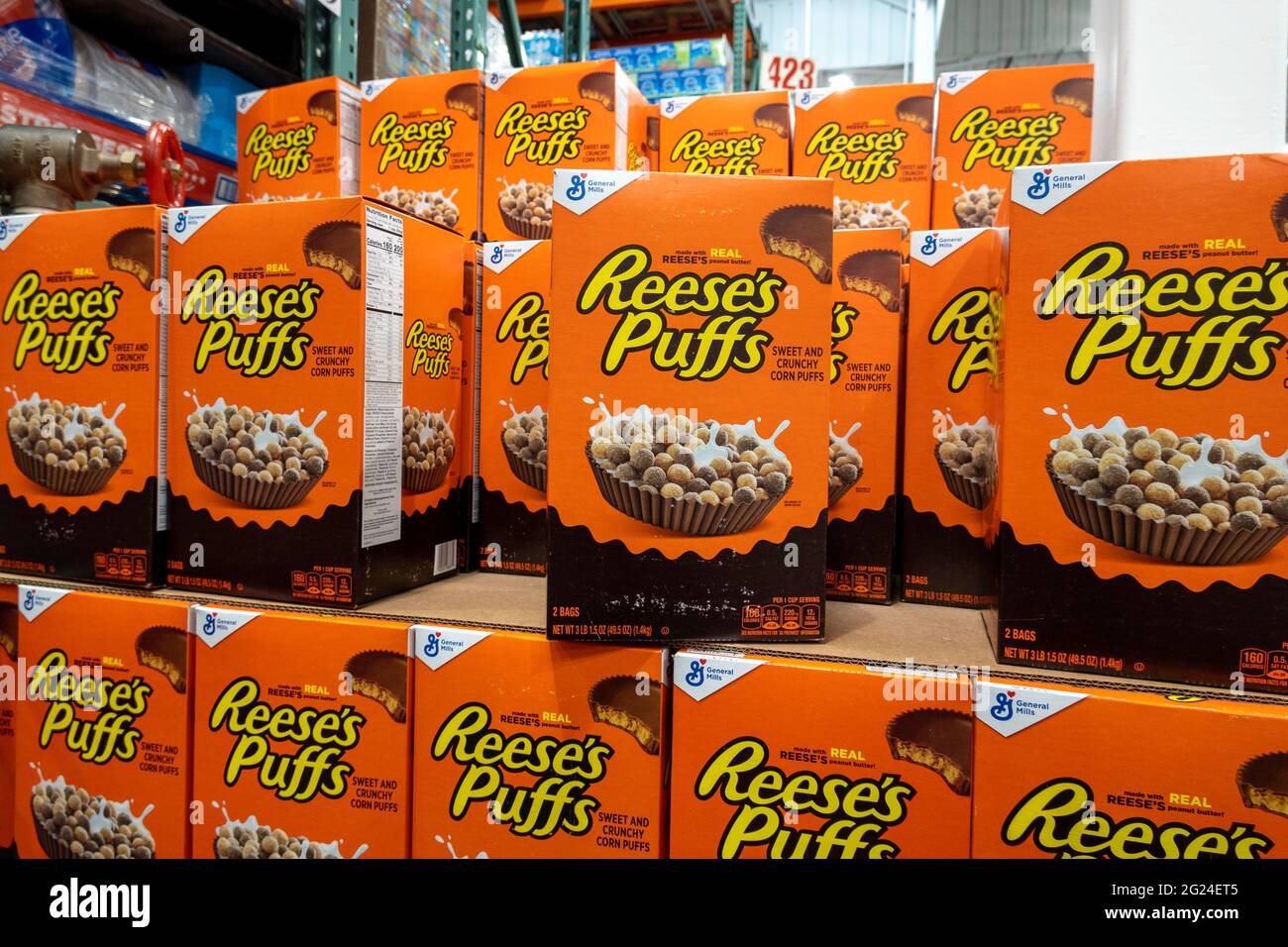 Costco Wholesale Warehouse Store in Massachusetts, USA Stock Photo Alamy