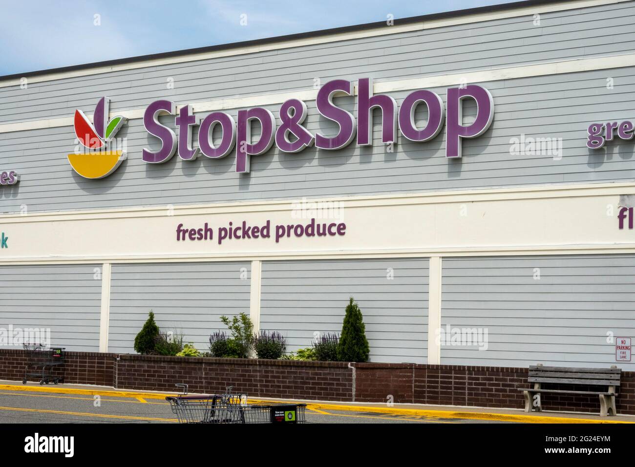Stop&Shop Store Sign, MA, USA Stock Photo