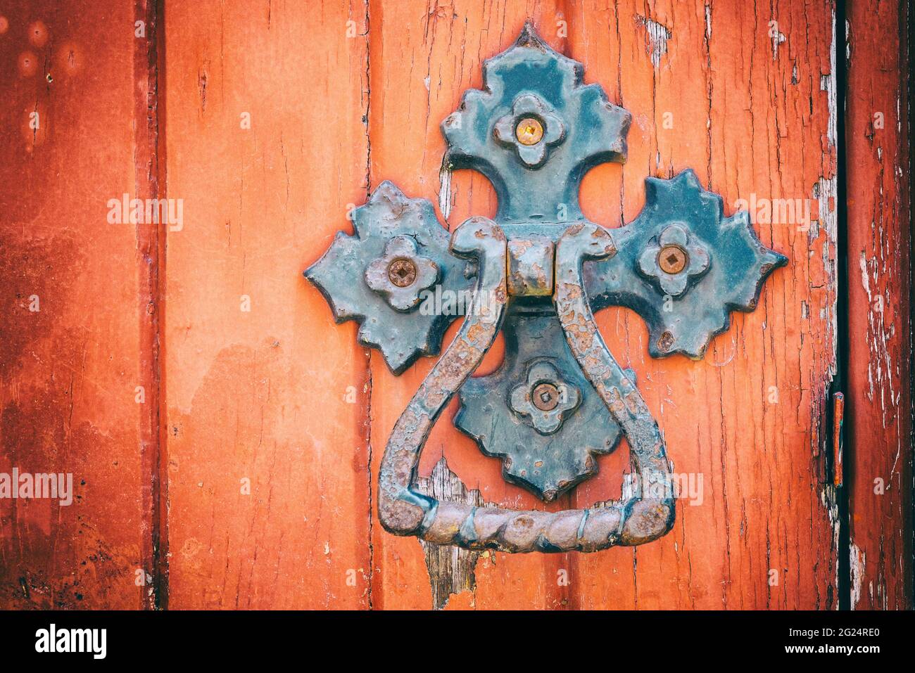 Doorknocker. Colonial door architecture of the Saint Andrew Church in Jarvis Street in Toronto, Canada. Stock Photo