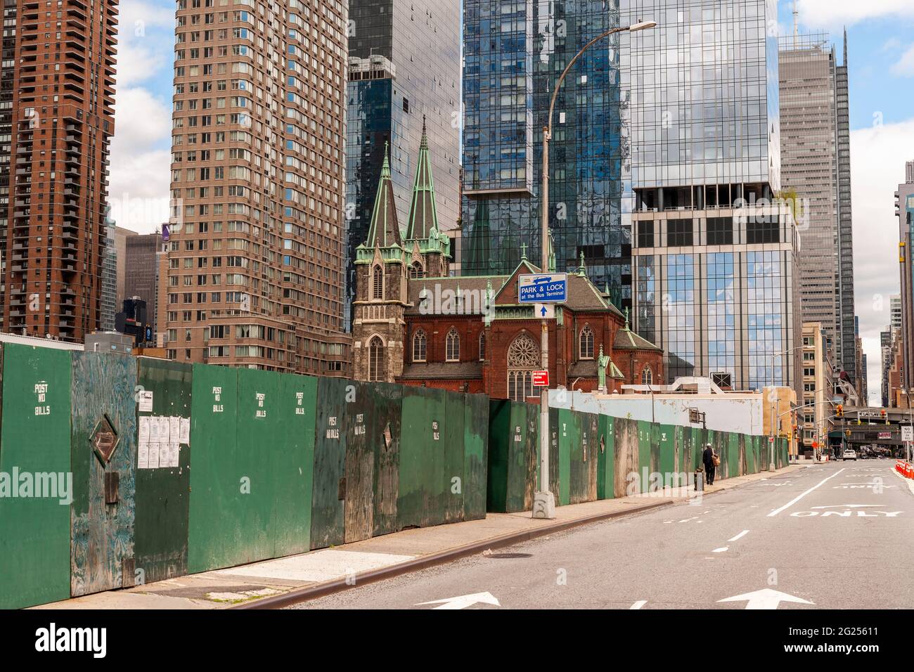 Development in the Hell’s Kitchen (Clinton) neighborhood on the west side of Manhattan in New York on Monday, May 31, 2021. (© Richard B. Levine) Stock Photo