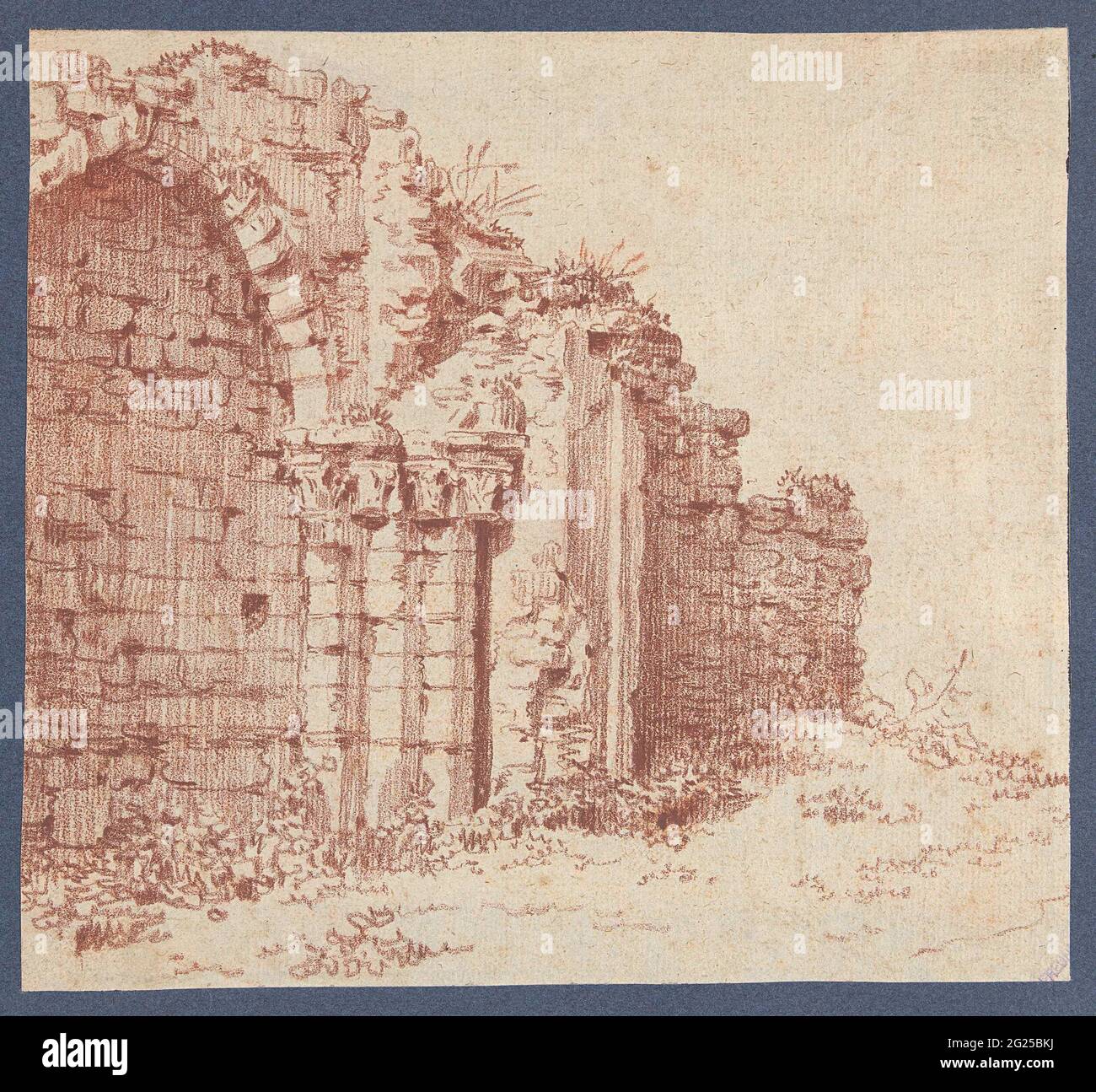 Bricked up gothic portal hi-res stock photography and images - Alamy