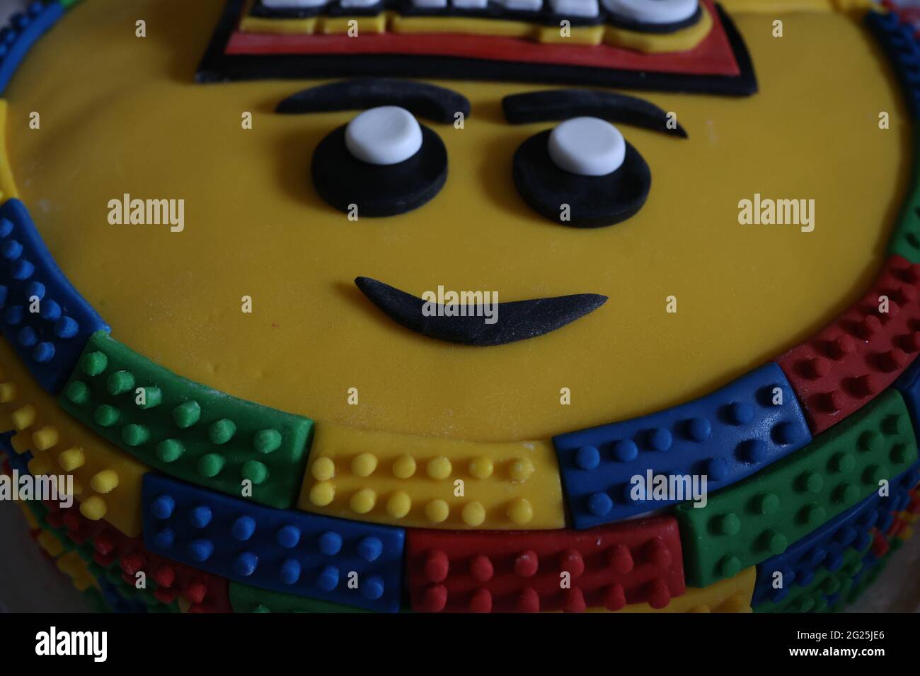 Smiley Face And Birthday Cake High Resolution Stock Photography And Images Alamy Smiley Face And Birthday Cake High Resolution Stock Photography And Images Alamy