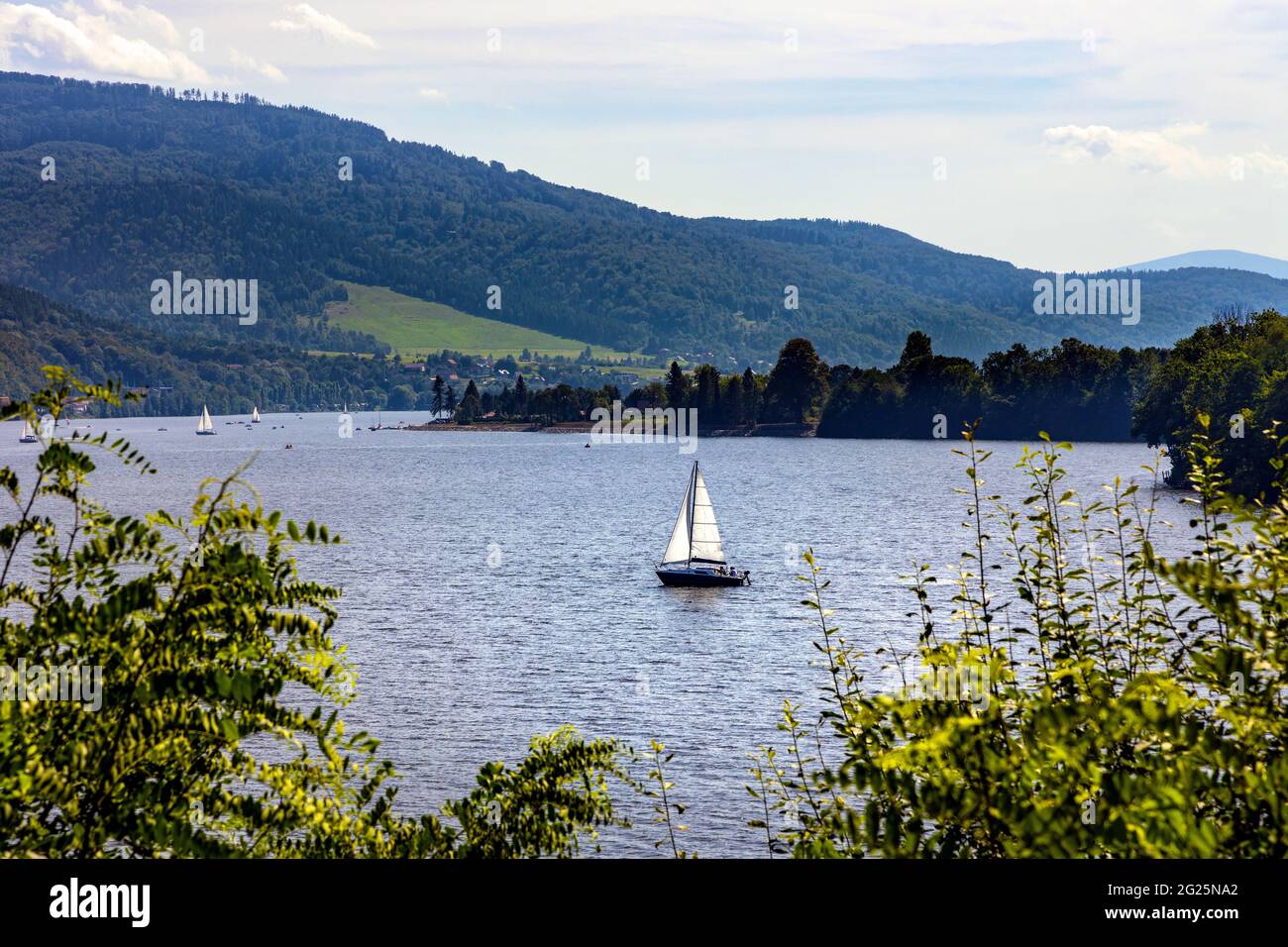 Zywiec, Poland - August 30, 2020: Panoramic view of Miedzybrodzkie Lake and Beskidy Mountains with Gora Zar mountain in Silesia region Stock Photo