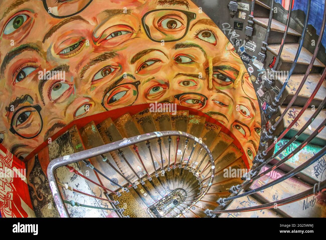 59 RIVOLI THE ART SQUAT OF PARIS Stock Photo - Alamy