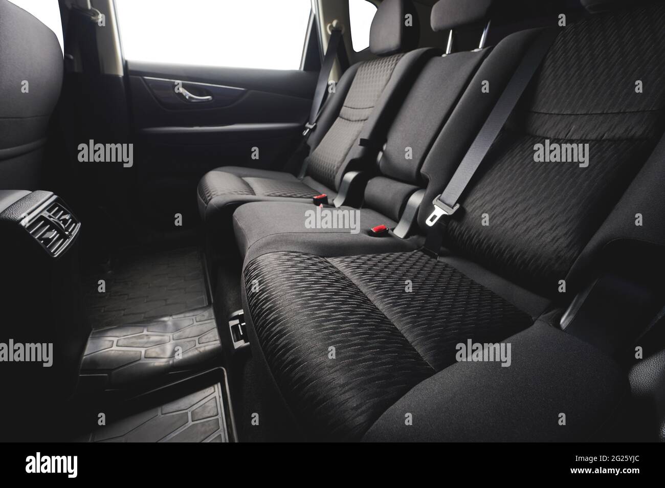 https://c8.alamy.com/comp/2G25YJC/clean-black-cloth-car-back-seats-with-isolated-windows-2G25YJC.jpg