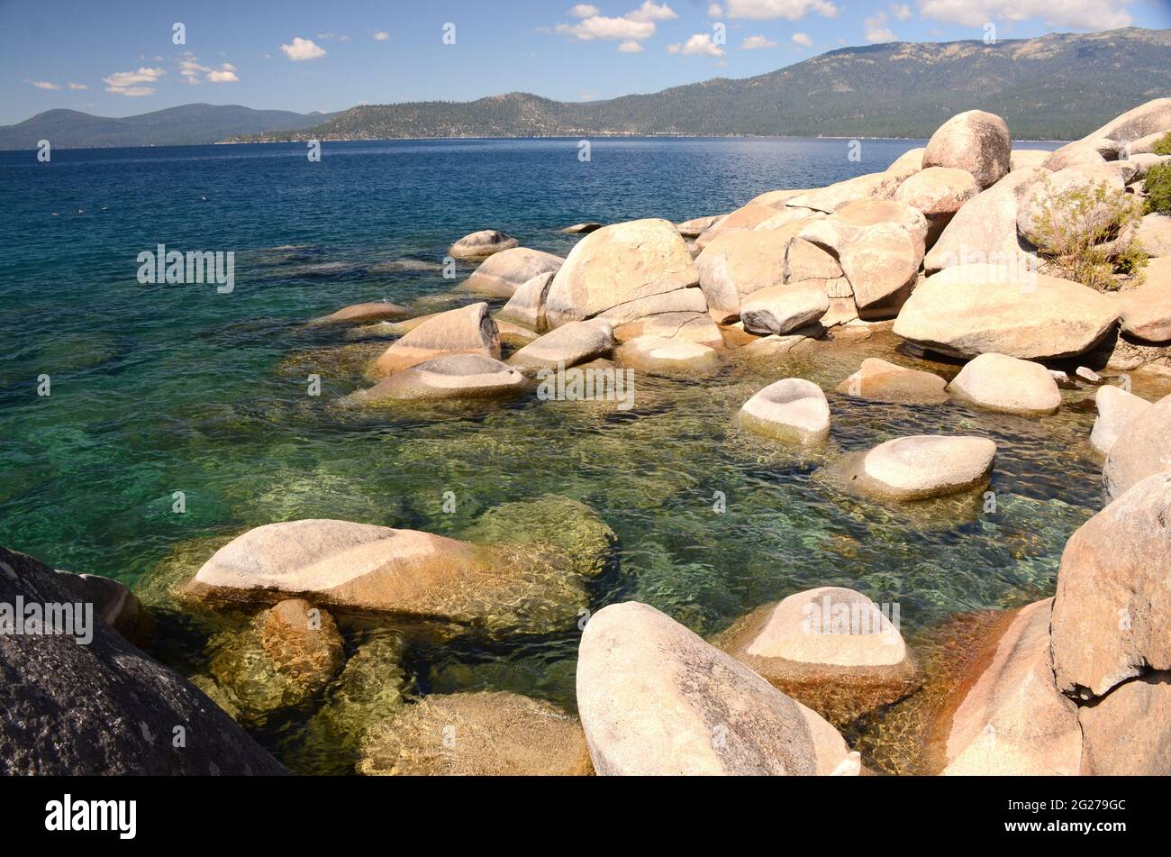 USA; LAKE TAHOE, NEVADA SIDE; LARGE BOULDERS ALONG THE SHORE NEAR