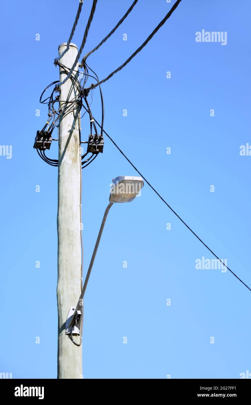 Electric lamp post deals