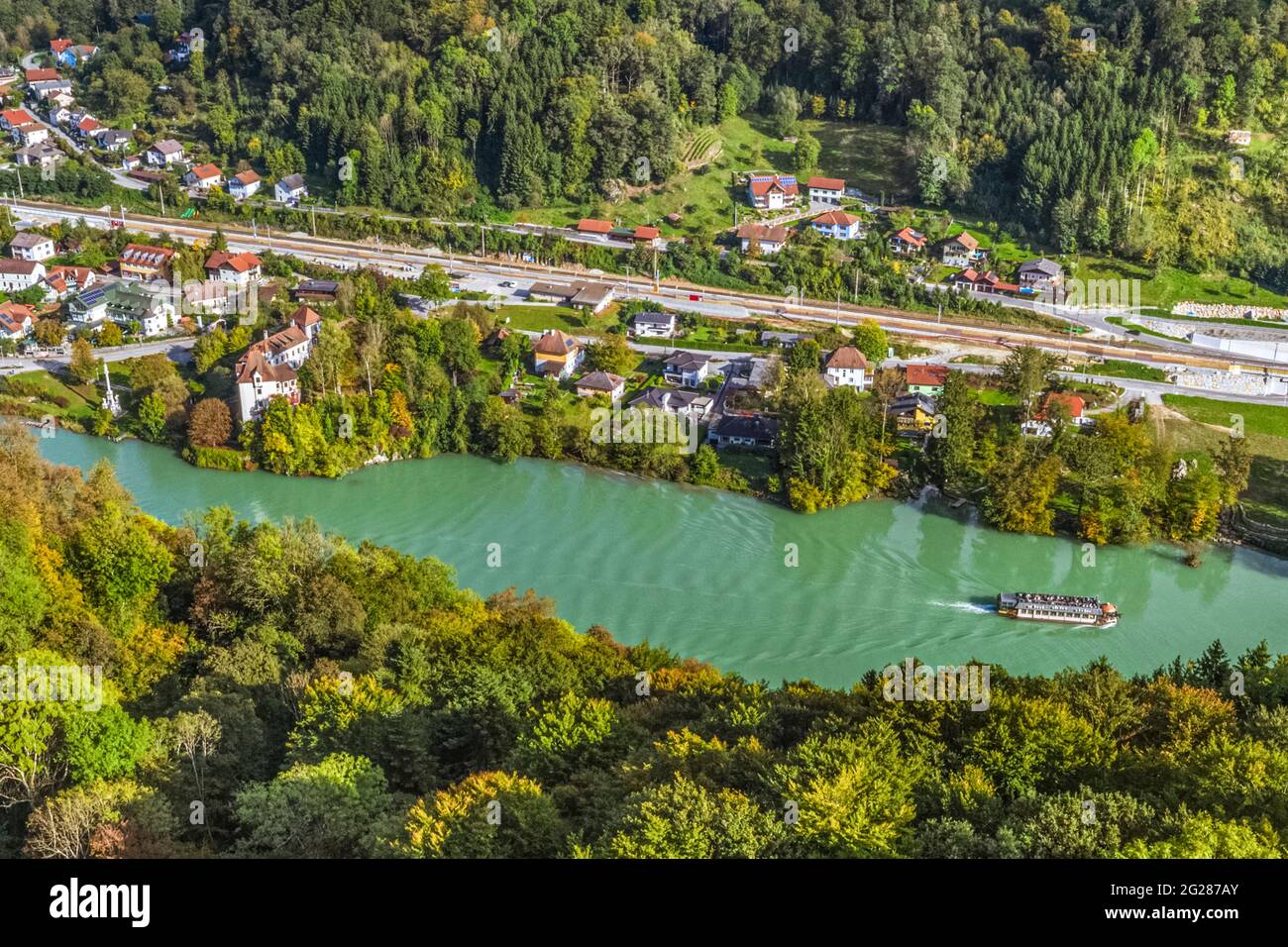 View of Wernstein Castle on the Inn River in Upper Austria, on the border with Lower Bavaria near Passau. Stock Photo