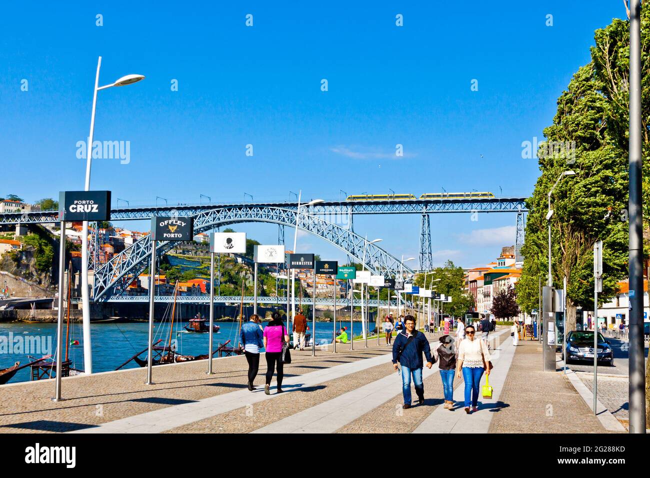 Porto, Portugal - June 19, 2019: View of Vila Nova de Gaia downtown in Porto  city. Tourists walk on Avenida Diogo Leite street. Ponte Luis I Bridge an  Stock Photo - Alamy